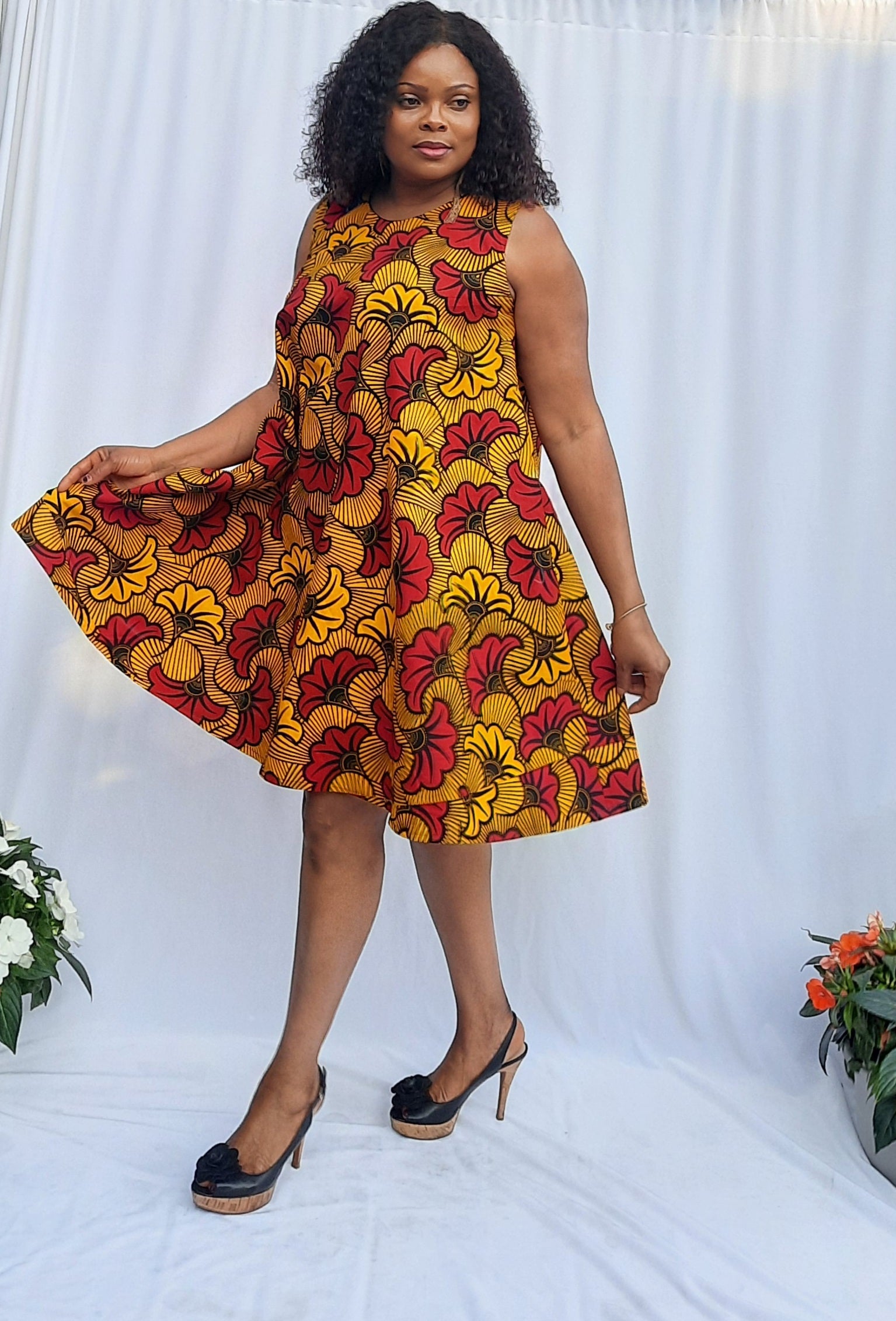 African dress with outlet pockets